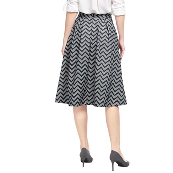 High Waist Chevron Zig Zag Pattern Full Midi Skirt - Picture 6 of 6